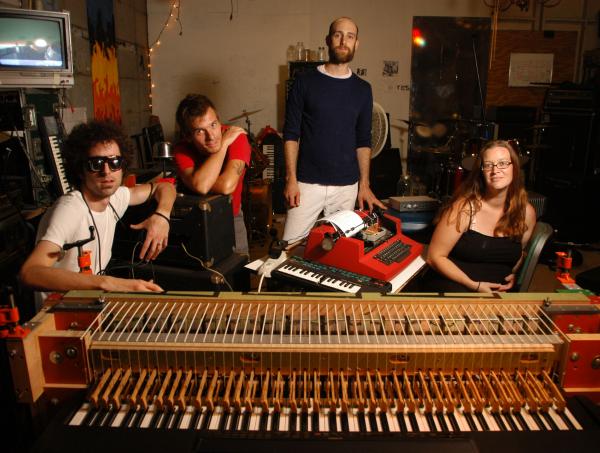 Invisible performing The New Obsolete